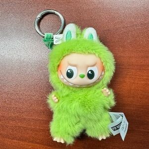 PopMart pin for love V